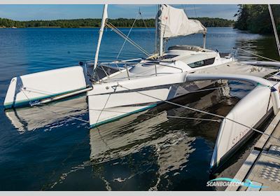 Dragonfly 25 Multi hull boat 2022, with Suzuki engine, Sweden