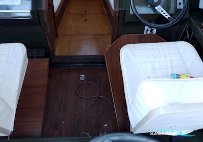 Coronet 22 DC Powerboat 1978, with VP AQ 140a fv engine, Denmark