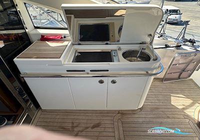 Princess V52 Powerboat 2011, with Volvo D112 engine, France