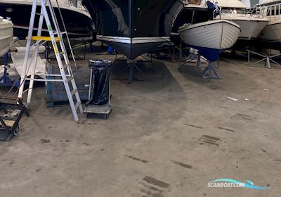 Targa 32 Powerboat 2016, with Volvo Penta D4 engine, France