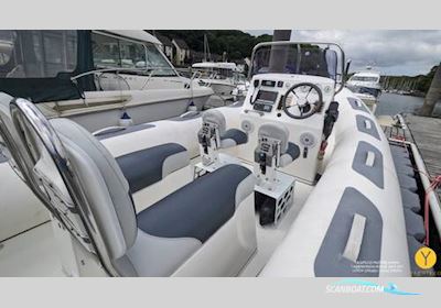 Avon Adventure 620 Rib & Trailer Rubberboten en ribs 2007, met Honda motor, United Kingdom