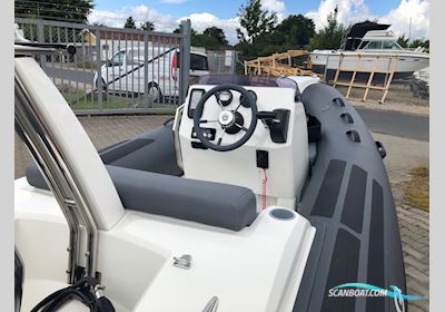 Brig E4 Eagle Luxus Rib Rubberboten en ribs 2025, met Yamaha F40Fetl motor, Denemarken