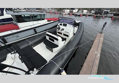 Brig Navigator 700 Rubberboten en ribs 2015, met Evinrude motor, Sweden