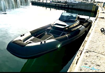 Fugu 29 Rubberboten en ribs 2022, met Mercruiser 8,2 L V8 430 hp motor, Sweden