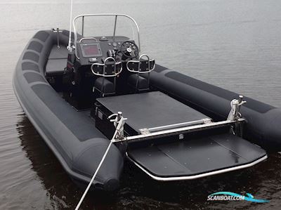 Parker 750 Rubberboten en ribs 2007, met Mercruiser motor, The Netherlands