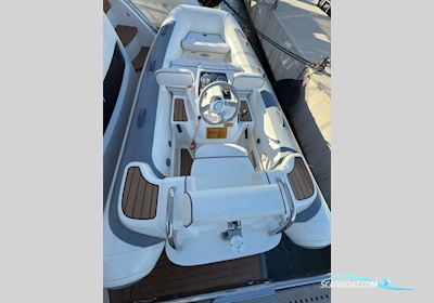 Williams 325 Rubberboten en ribs 2015, met Weber motor, Kroatië