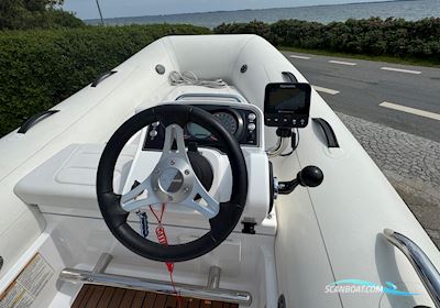Williams 345 Rubberboten en ribs 2021, met BRP Rotax Ace 903 – 90hp motor, Denemarken