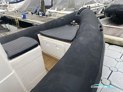 XS Ribs 700 Deluxe Rubberboten en ribs 2008, met Mercury motor, United Kingdom