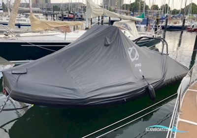 Zodiac 550 Pro Rib Rubberboten en ribs 2021, met Mercury F80 Elpt motor, Duitsland