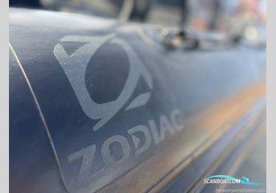Zodiac Pro 5.5 Rib Rubberboten en ribs 2022, met Mercury motor, United Kingdom