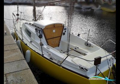 Aubin Tequila Sailing boat 1974, with Evinrude engine, France