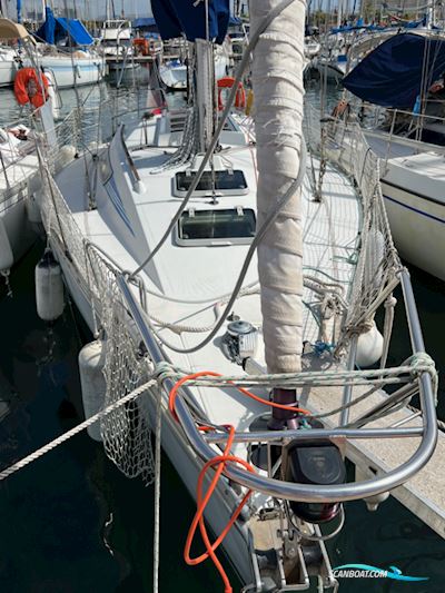 Beneteau First 325 Gte Sailing boat 1986, with Volvo Penta 28 CV engine, Spain