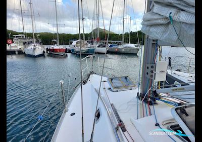 Beneteau First 35S5 Sailing boat 1989, with 
            Volvo
 engine, Martinique