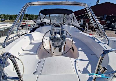 Hunter 380 Sailing boat 2001, with Yanmar 3JH2E engine, Sweden