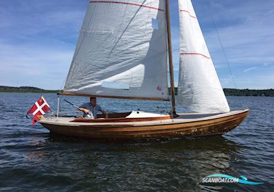 Juniorbåd Number 379 Sailing boat 1969, Denmark