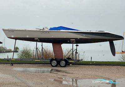 11:Metre One Design Sailingboat 2002, with Yamaha engine, Hungary