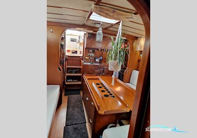 Amel MARAMU Sailingboat 1982, with perkins engine, France