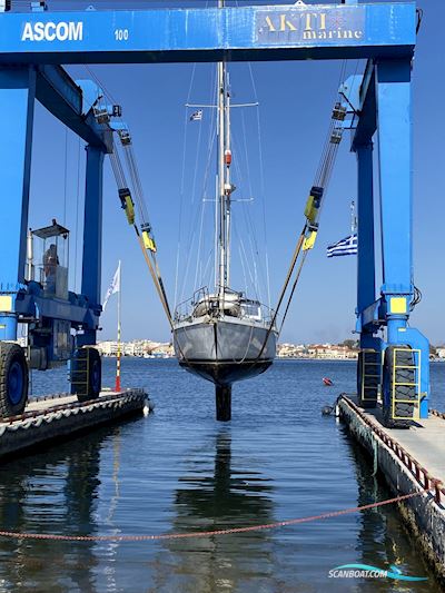 Amel Sharki Sailingboat 1983, with Yanmar engine, Greece