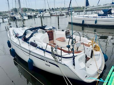 Bavaria 30 Cruiser Sailingboat 2005, with Volvo Penta engine, The Netherlands