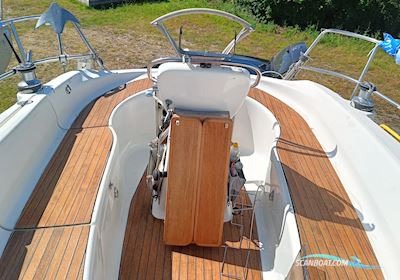 Bavaria 32 Sailingboat 2004, with Volvo Penta MD2020 19 HK. 3 Cyl Dieselmotor engine, Denmark