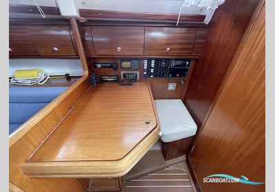 Bavaria 32 Sailingboat 2002, with Volvo Penta engine, United Kingdom