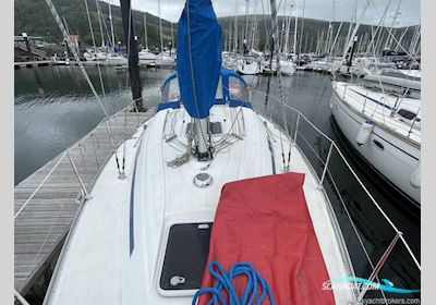 Bavaria 32 Sailingboat 2002, with Volvo Penta engine, United Kingdom