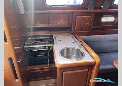 Bavaria 34-2 Sailingboat 2000, with Volvo Penta MD2030 engine, The Netherlands