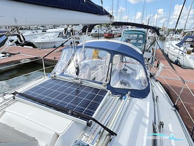 Bavaria 34-3 Cruiser Sailingboat 2000, with Volvo Penta  engine, The Netherlands
