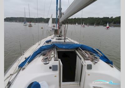 Bavaria 34 Sailingboat 1999, with Volvo Penta MD20 engine, United Kingdom
