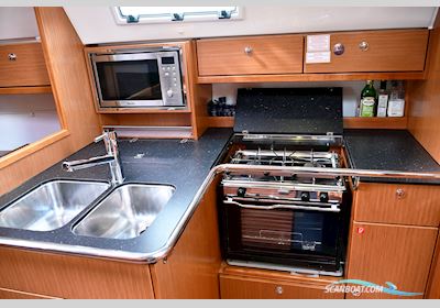 Bavaria 36 Cruiser Sailingboat 2012, with Volvo Penta D1-30 (28 hk) engine, Sweden