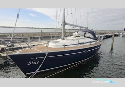 Bavaria 37-2 Sailingboat 2000, with Volvo Penta engine, The Netherlands