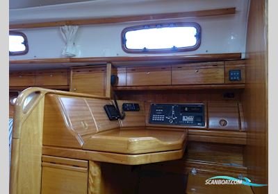 Bavaria 37-3 Cruiser Sailingboat 2006, with Volvo Penta D1-30 engine, The Netherlands