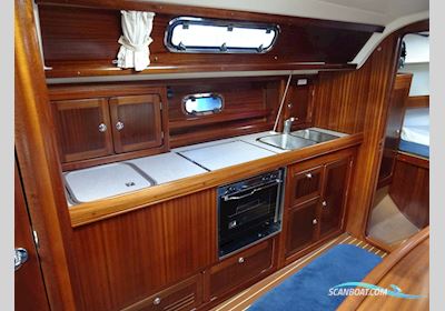Bavaria 37-3 Sailingboat 2000, with Volvo Penta MD2030-D engine, The Netherlands