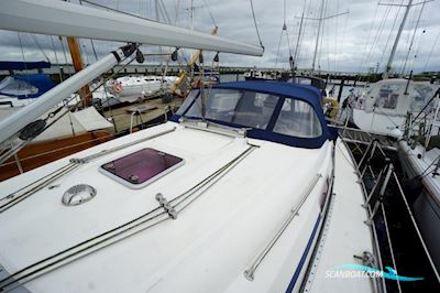 Bavaria 37 Cruiser Sailingboat 2006, with Volvo Penta engine, The Netherlands