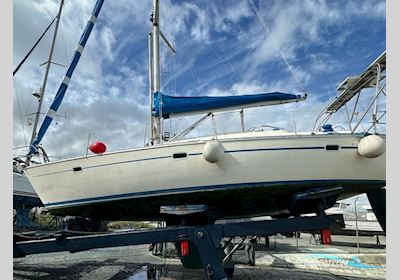 Bavaria 37 Sailingboat 1995, with Volvo Penta D1-30F engine, Portugal
