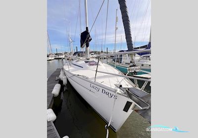 Bavaria 38 Sailingboat 2003, with Volvo Penta MD2030 29Hp 3 Blade propeller engine, United Kingdom
