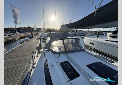 Bavaria Cruiser 37 Sailingboat 2015, with Volvo Penta engine, United Kingdom