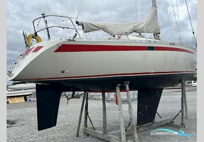 Beneteau First 35 Sailingboat 1981, with Perkins engine, United Kingdom