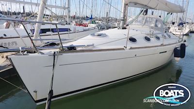 Beneteau First 35.7 Sailingboat 1993, with Volvo engine, France