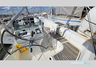 Beneteau Oceanis 381 Sailingboat 2000, with Nanni engine, France