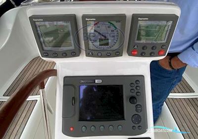 Beneteau Oceanis 393 Clipper Sailingboat 2003, with Volvo engine, France
