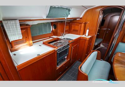 Beneteau Oceanis 411 Clipper Sailingboat 2000, with Volvo Penta MD 22 engine, Sweden