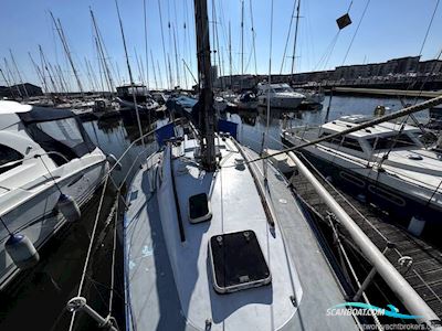 Contention 33 Sailingboat 1976, with Yanmar 3YM30 engine, United Kingdom