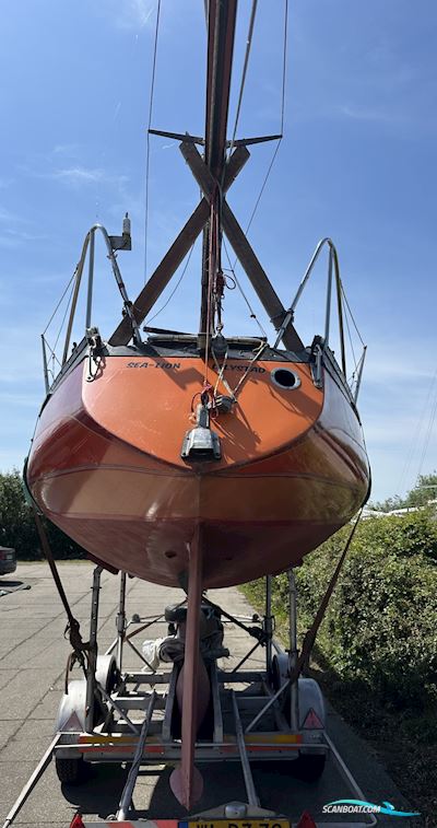 Defender 27 Sailingboat 1976, with Nanni engine, The Netherlands
