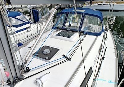 Dufour 325 Grand Large Sailingboat 2010, with Volvo Penta D1-20 engine, Finland