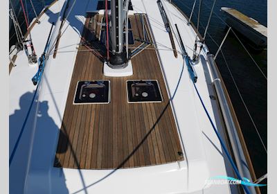 Dufour Dufour 40E Performance Sailingboat 2010, with Volvo Penta D2 engine, France