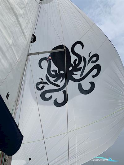 Elan Impression 384 Sailingboat 2008, with New Volvo Penta D2-40B 39Hp with Saildrive and 3 Blade propeller engine, United Kingdom