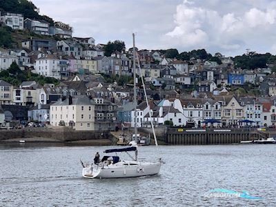 Elan Impression 384 Sailingboat 2008, with New Volvo Penta D2-40B 39Hp with Saildrive and 3 Blade propeller engine, United Kingdom