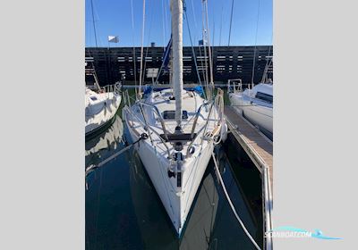 Elan Yachts 31 version sport Sailingboat 2007, with VOLVO PENTA MD2020 engine, France