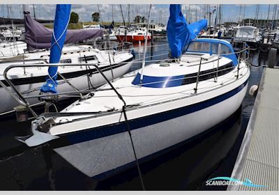 Friendship 28 Sailingboat 1986, with Volvo Penta 2002 engine, The Netherlands